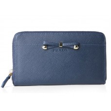 Portefeuille Prada Saffiano Zippy avec détail nœud bleu foncé