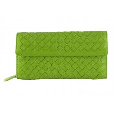Portefeuille continental Bottega Veneta Intrecciato Nappa avec bouton vert