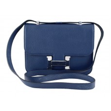 Sac bandoulière Hermès Constance 23 en cuir Togo bleu foncé