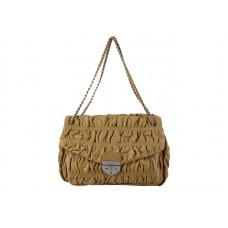 Sac bandoulière Prada en cuir nappa embossé moutarde