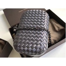 Bottega Veneta Pochette Knot En Intreccio Boucher Gris Foncé
