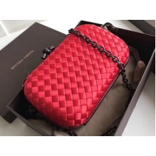 Bottega Veneta Pochette Noeud En Rouge Boucher Intreccio