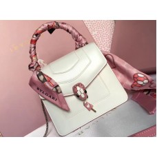 Housse à rabat Bvlgari Serpenti Forever 18 cm en cuir de veau blanc