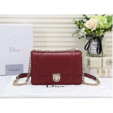 Sac Dior Diorama petit modèle en cuir d'agneau bordeaux d05261