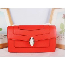 Housse à rabat Bvlgari Serpenti Forever 22 cm en cuir de veau rouge