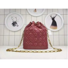 Sac seau Miss Dior en agneau bordeaux