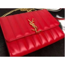 Sac Saint Laurent Vicky Medium en cuir d'agneau matelassé rouge