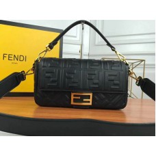 Sac Baguette Fendi en cuir d'agneau noir
