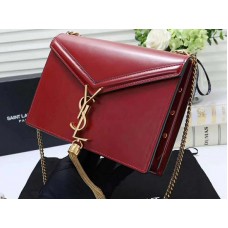 Sac Saint Laurent Cassandra à fermoir monogramme en cuir de veau rouge