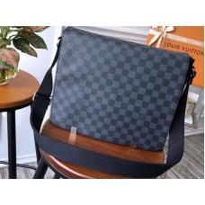 Louis Vuitton Toile Damier Graphite District Mm n41029